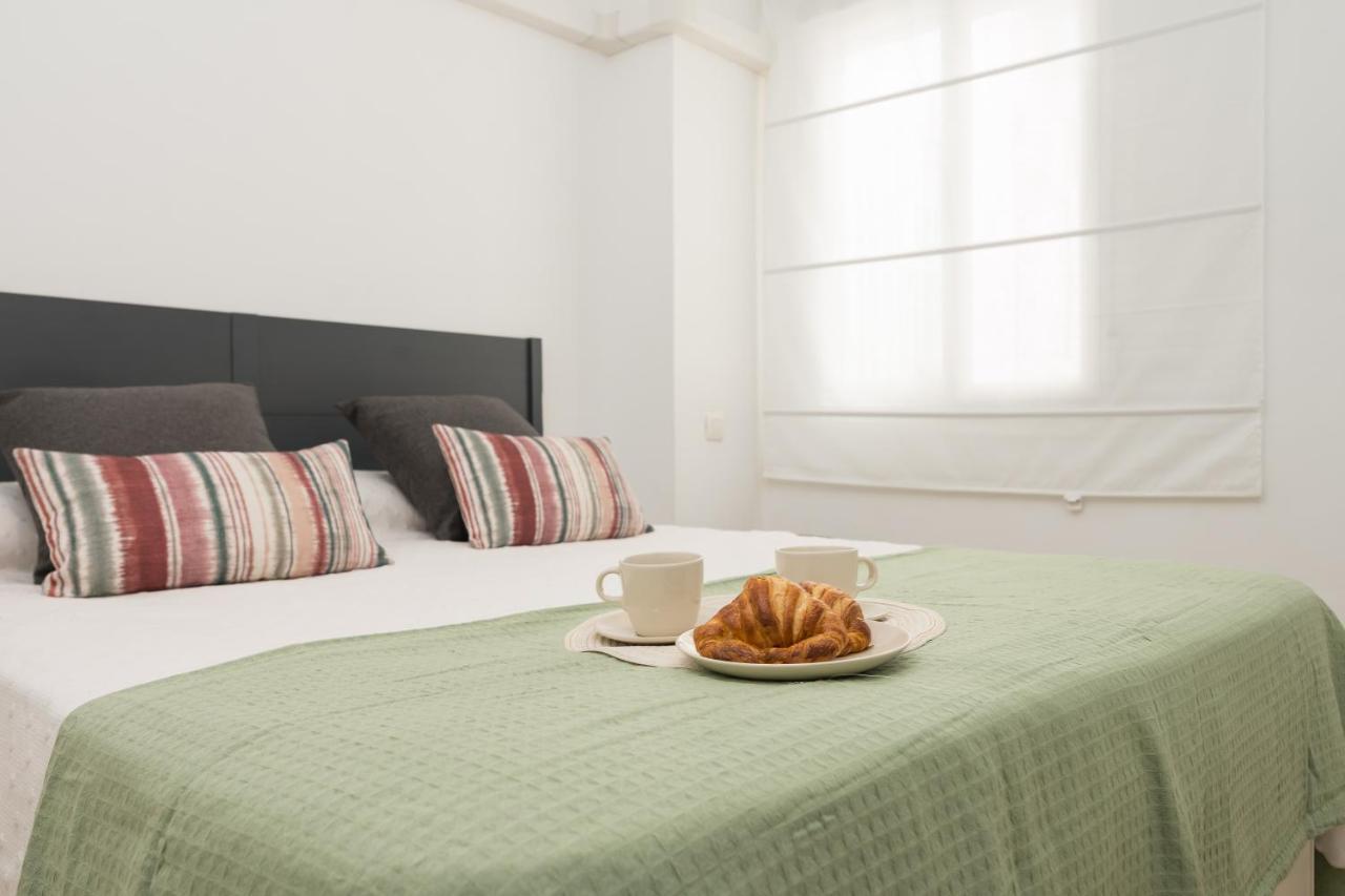 Precioso Apartamento Con Habitacion Separada En Centro Historico De Málaga Kültér fotó