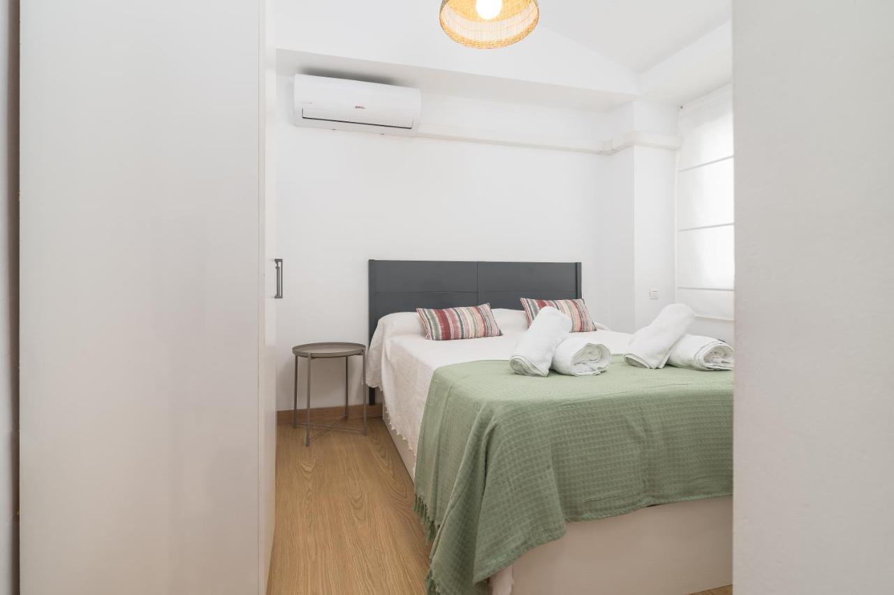 Precioso Apartamento Con Habitacion Separada En Centro Historico De Málaga Kültér fotó